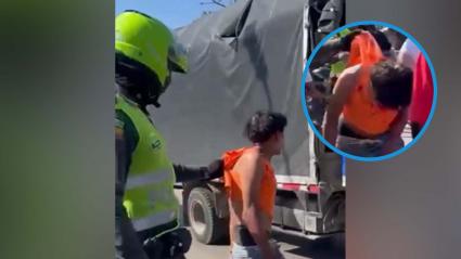 El sujeto fue golpeado por una multitud enardecida que no ocultó su enojo ante el intento de hurto