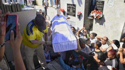 El menor fue sepultado durante este lunes. 