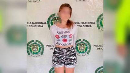 Capturada con agentes. 