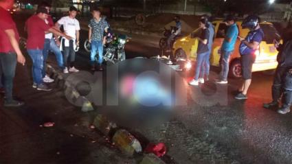 Uno de los fallecidos durante la semana mayor fue un hombre que iba en su moto por el municipio de Soledad. 