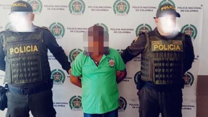 El hombre estuvo a punto de ser violentado por vecinos. 