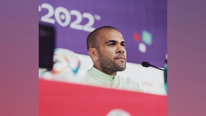 Dani Alves durante una rueda de prensa en el marco del Mundial de Catar 2022, que disputó con la selección de Brasil