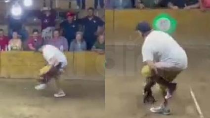 El hecho quedó registrado en videos grabados por personas presentes en la gallera al momento de la pelea. 