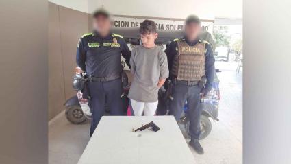 El sujeto capturado portaba un arma de fabricación artesanal