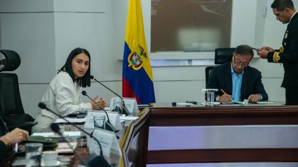 Laura Sarabia y Gustavo Petro. 