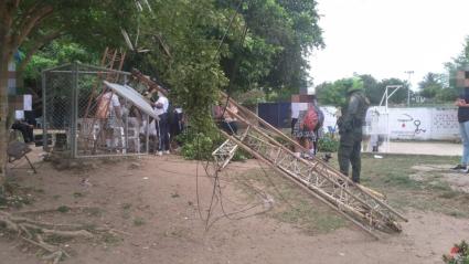 Momento de la caída de la antena