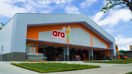 Fachada de una tienda Ara ubicada en la ciudad de Barranquilla
