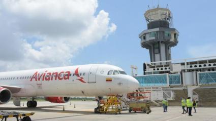 Avión de Avianca en la terminal barranquillera