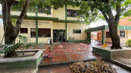 Imagen de contexto de Medicina Legal, a donde fue conducido el cuerpo sin vida