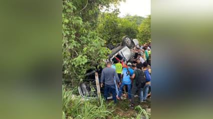 Asimismo quedó gravemente lesionado otro de los escoltas del mandatario local y su secretaria