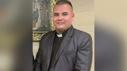 Imagen en vida del sacerdote Ramón Arturo Montejo Peinado