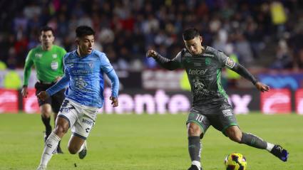 James Rodríguez en partido con León ante Pachuca.