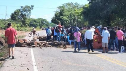 Bloqueo en la Troncal del Oriente.
