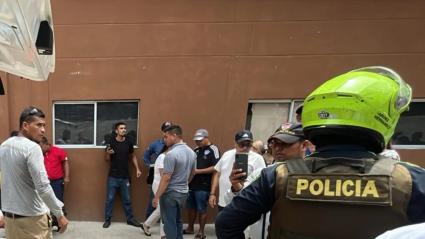 Policía en Alameda del Río.