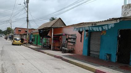 El atentado se perpetró dentro de una tienda del barrio Rebolo