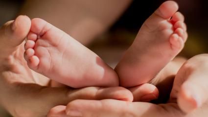 El bebé se encuentra grave por las quemaduras en varias partes del cuerpo 