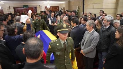 Llegada del cuerpo de Miguel Uribe a cámara ardiente