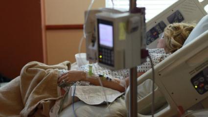 mujer, quien acusó a su esposo y sus suegros por tratar de asesinarla