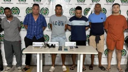 Fotografía de reseña de los capturados