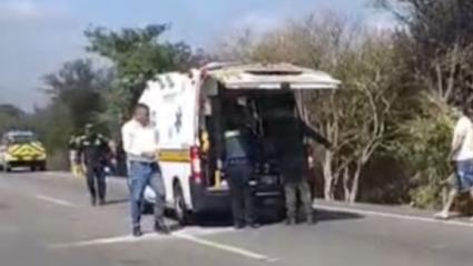 Atención de lesionados en el accidente.