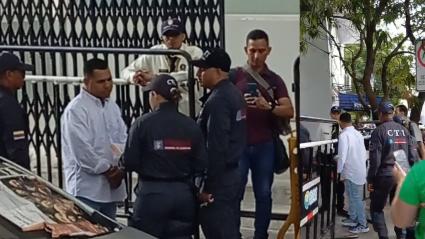 Momentos en que el funcionario se entrega ante las autoridades en la URI de la Fiscalía sede Centro en Barranquilla.