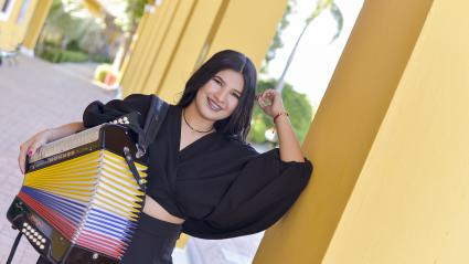 Reina Vallenata Loraine Lara