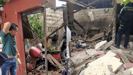 Así quedó la llantería tras la explosión del compresor de aire.