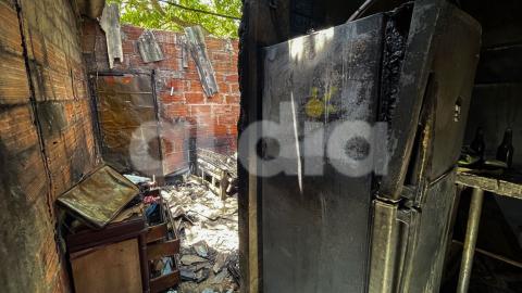 Domicilio que sufrió incendio en Los Cedros.