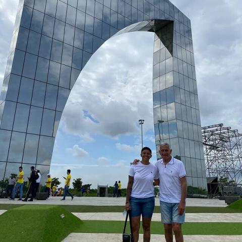 Juan Ramón Verón y su esposa en la Ventana del Tiburón.